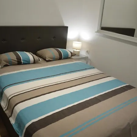 New Apt Near Beaches & Old Town, With Free Parking Apartment